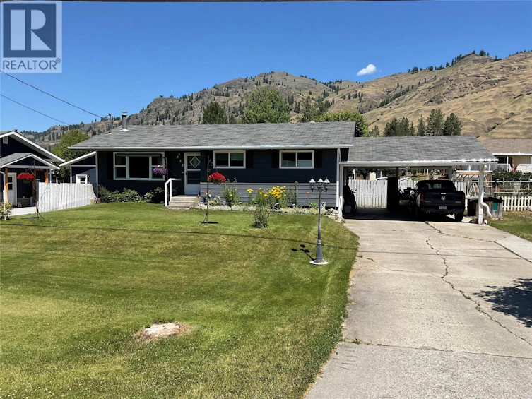 431 Hartland Avenue, Midway, BC, V0H 1M0 - 2