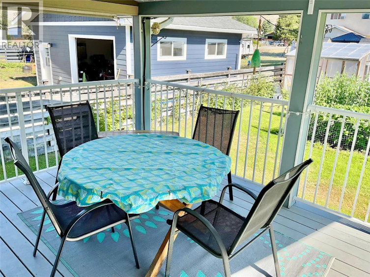 431 Hartland Avenue, Midway, BC, V0H 1M0 - 17