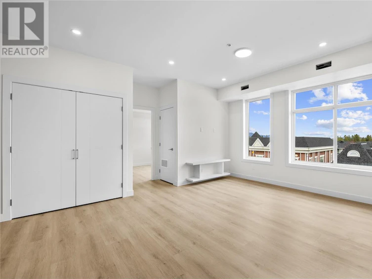 201-5300 Main Street, Kelowna, BC, V1W 0C1 - 13