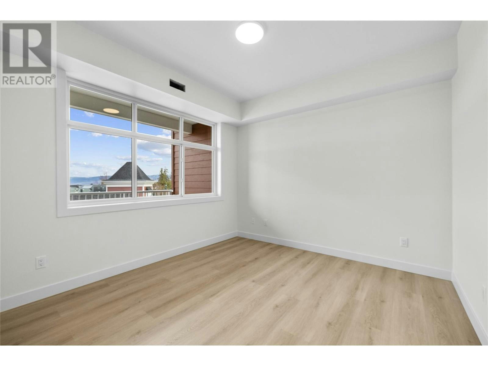 201-5300 Main Street, Kelowna, BC, V1W 0C1 - 19