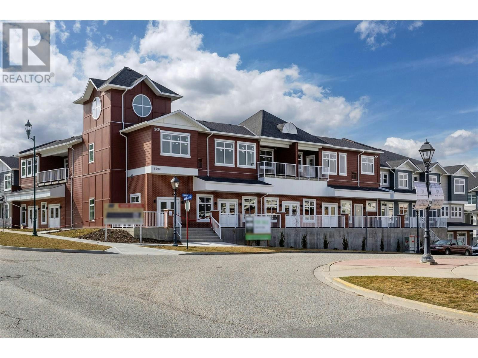 201-5300 Main Street, Kelowna, BC, V1W 0C1 - 2