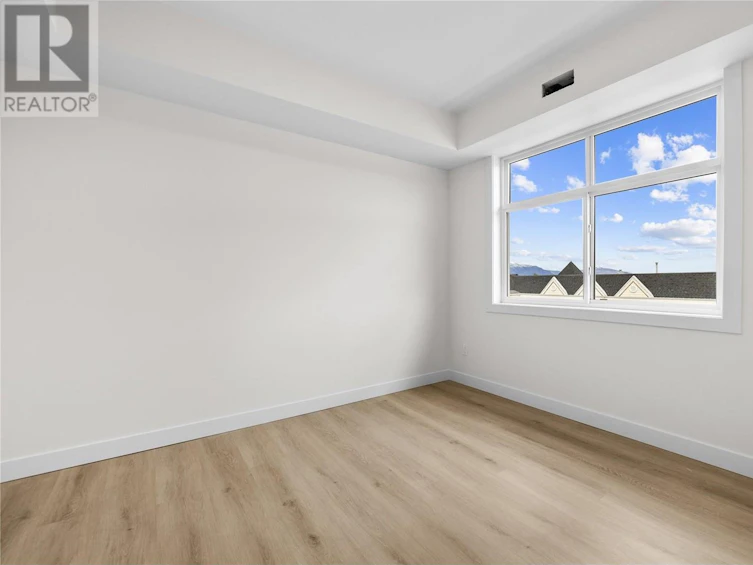 201-5300 Main Street, Kelowna, BC, V1W 0C1 - 23