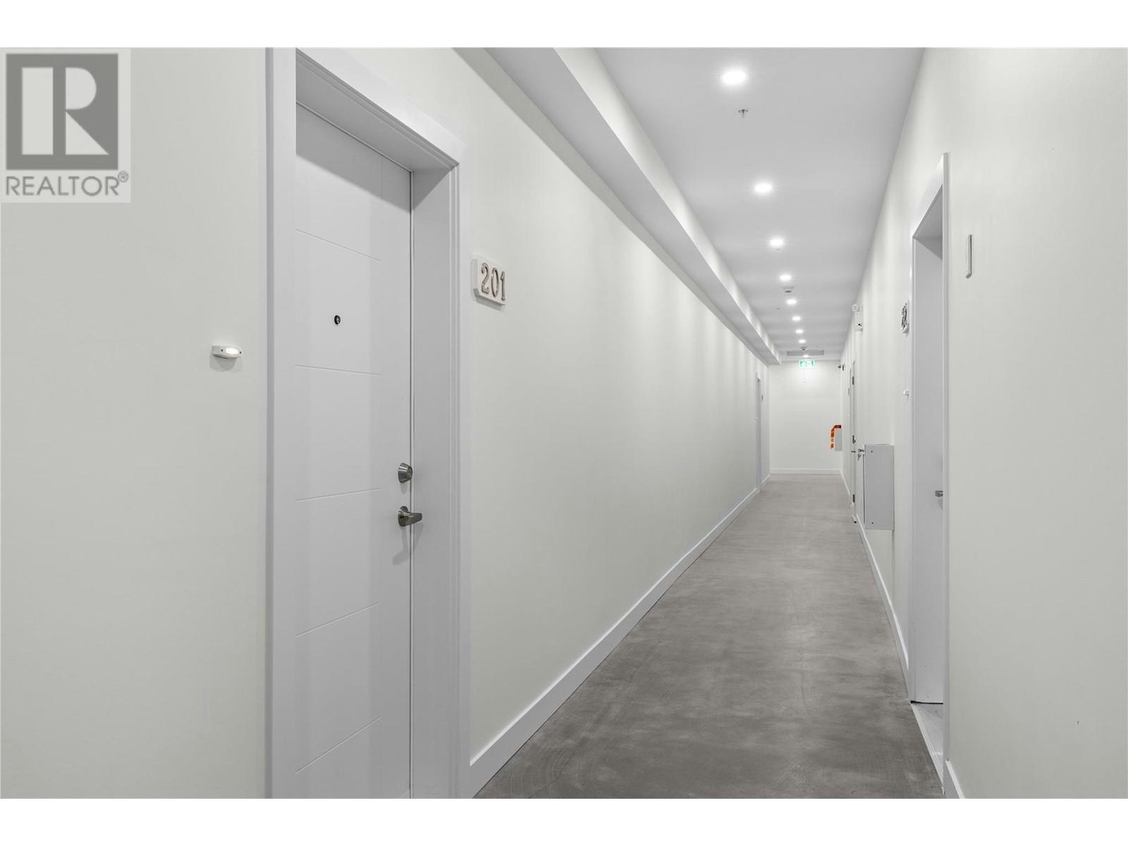 201-5300 Main Street, Kelowna, BC, V1W 0C1 - 28