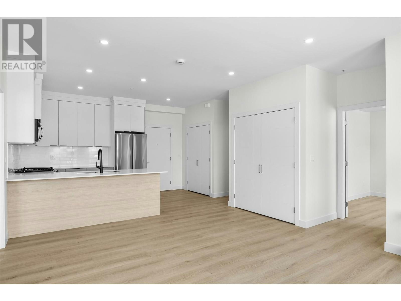 201-5300 Main Street, Kelowna, BC, V1W 0C1 - 9