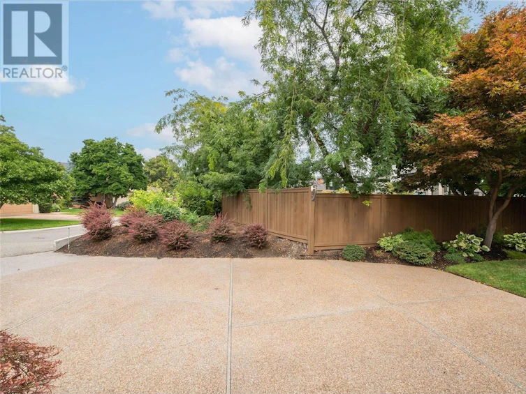 20-2368 Abbott Street, Kelowna, BC, V1Y 9G7 - 47