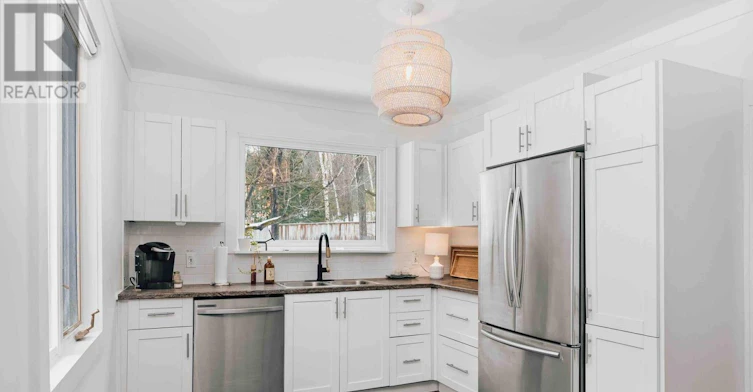 1972 Limberlost Road, Lake of Bays, ON, P1H 2J6 - 2