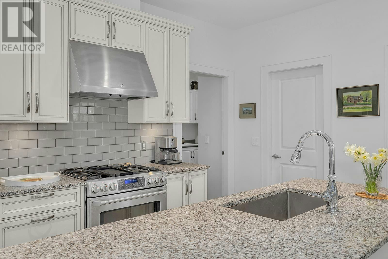 54-1960 Klo Road, Kelowna, BC, V1W 5L2 - 15