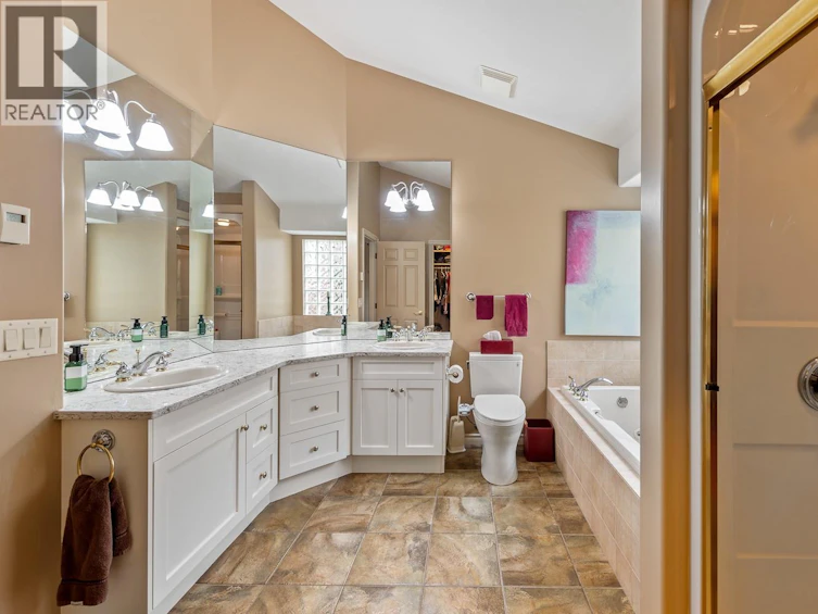 4345 S Gallaghers Fairway, Kelowna, BC, V1W 4X4 - 30