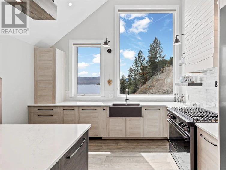 22-901 S Westside Road, West Kelowna, BC, V1Z 3W9 - 11