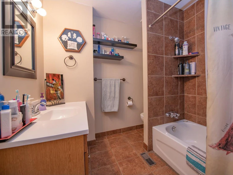 4505 16 Street, Vernon, BC, V1T 3Y2 - 17