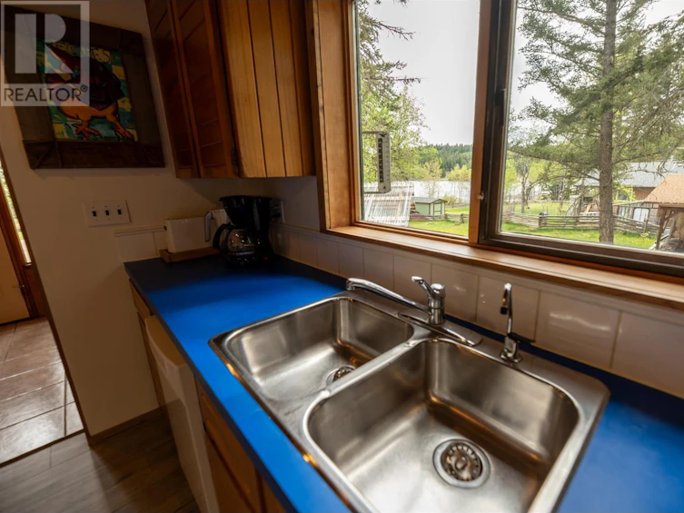 5359 Annaham Crescent, 108 Mile Ranch, BC, V0K 2Z0 - 27