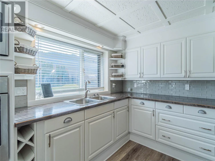 4270 Spurraway Road, Kamloops, BC, V2H 1L2 - 3