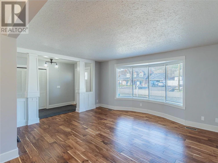 4270 Spurraway Road, Kamloops, BC, V2H 1L2 - 5