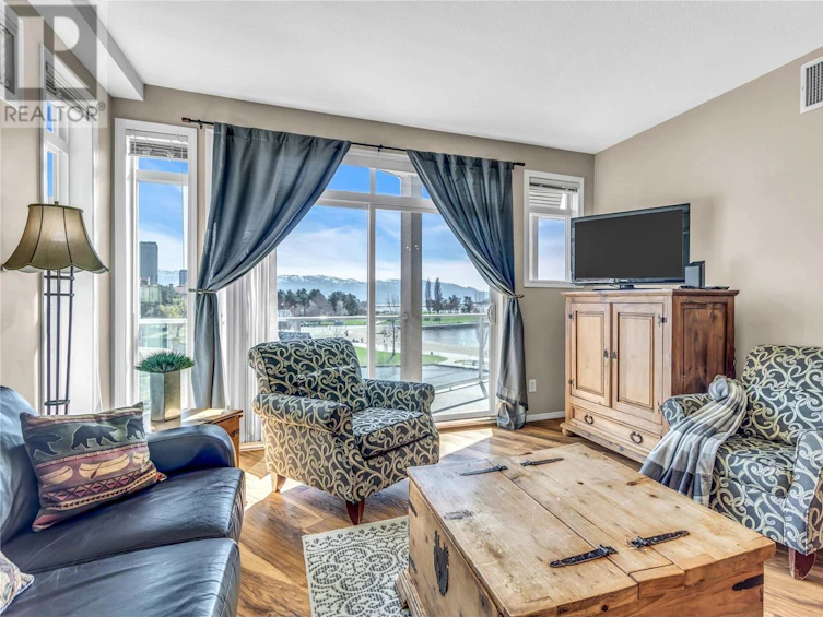 428-1088 Sunset Drive, Kelowna, BC, V1Y 9W1