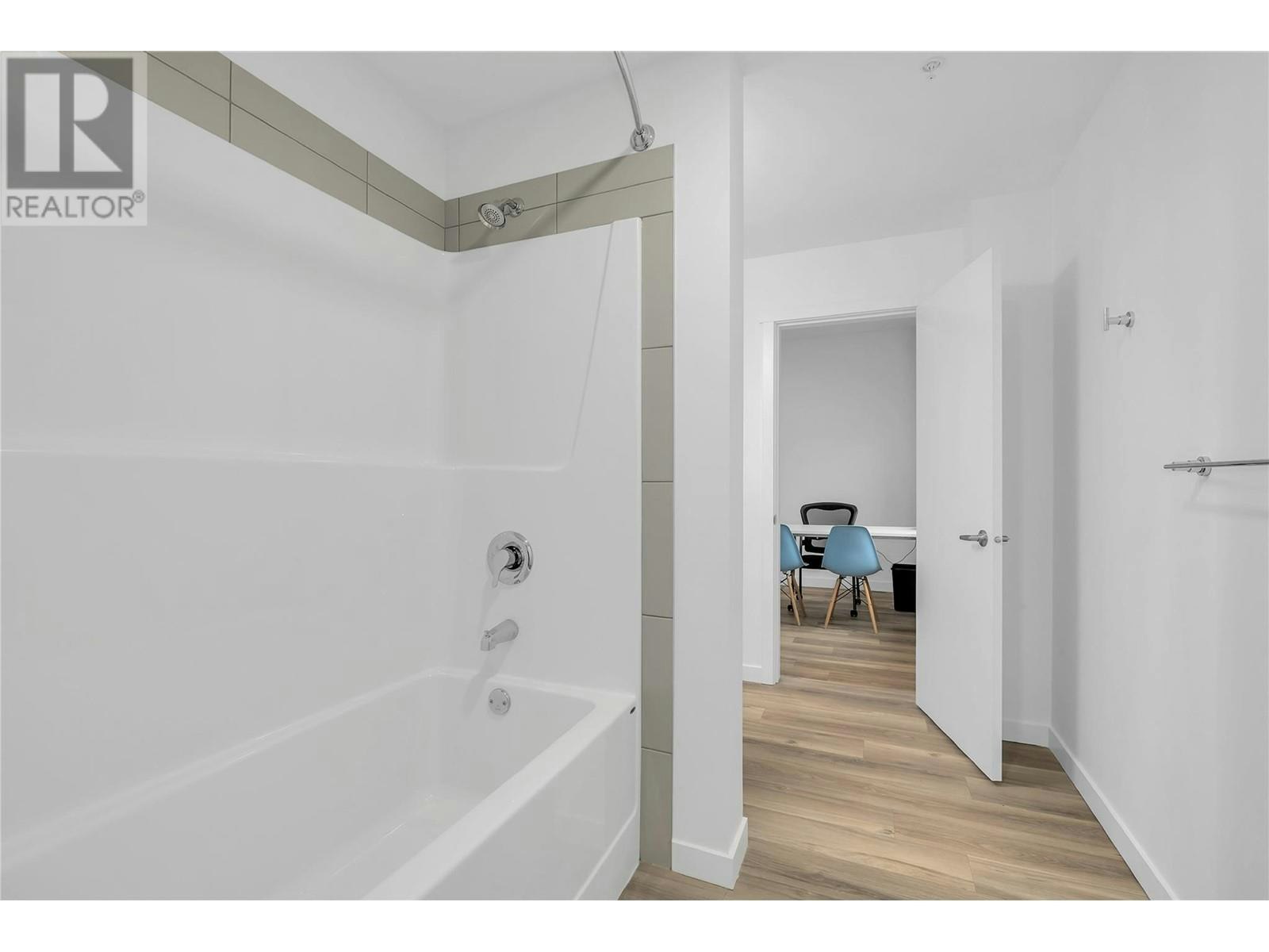 115-1111 Frost Road, Kelowna, BC, V1W 0G8 - 17