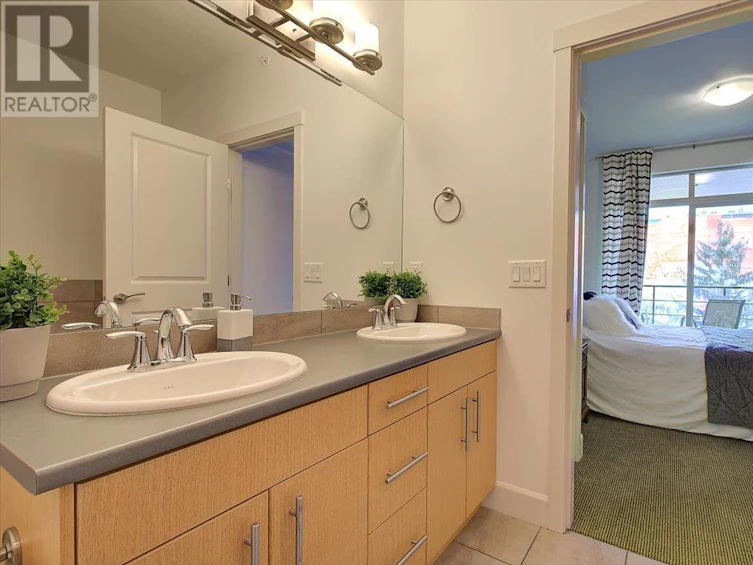 403-457 West Avenue, Kelowna, BC, V1Y 4Z3 - 18