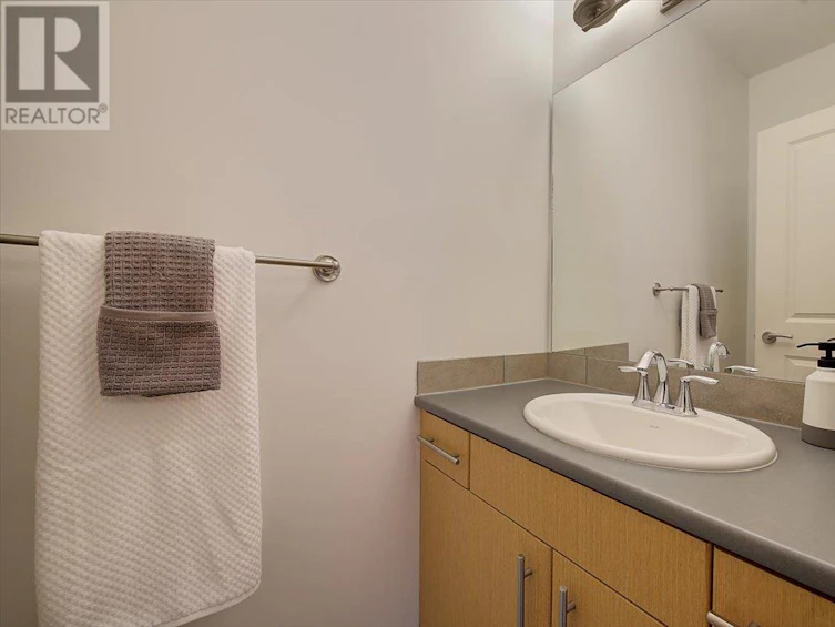 403-457 West Avenue, Kelowna, BC, V1Y 4Z3 - 22