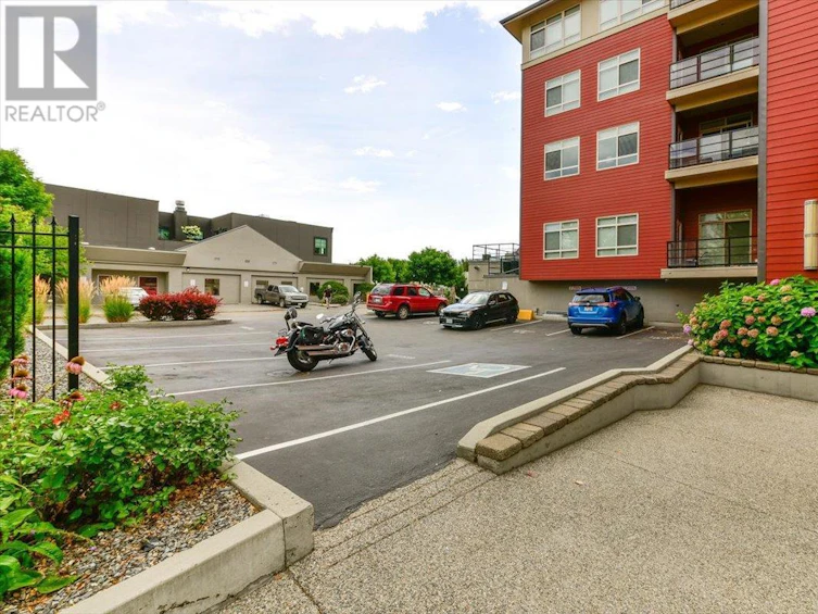 403-457 West Avenue, Kelowna, BC, V1Y 4Z3 - 32