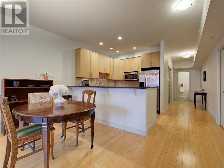 403-457 West Avenue, Kelowna, BC, V1Y 4Z3 - 6