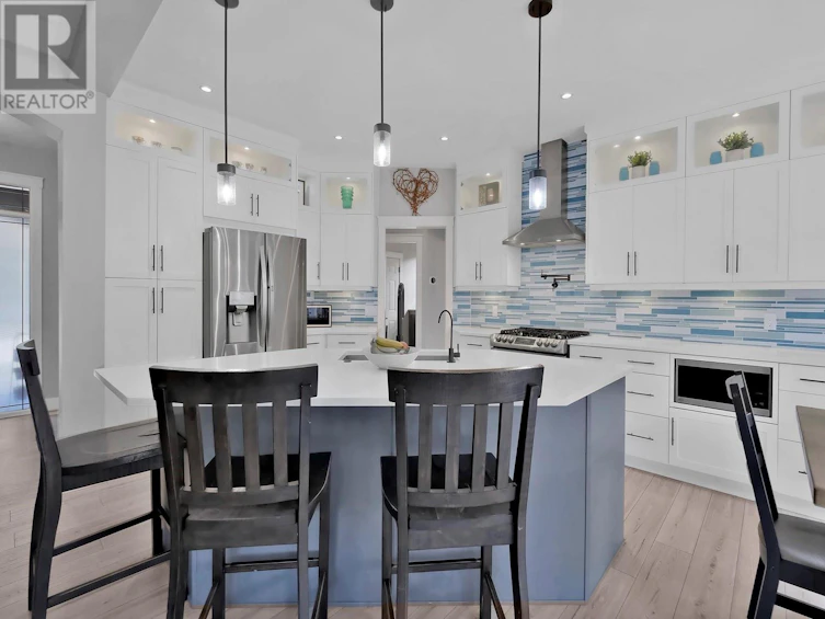1088 Peak Point Drive, West Kelowna, BC, V1Z 4A9 - 10