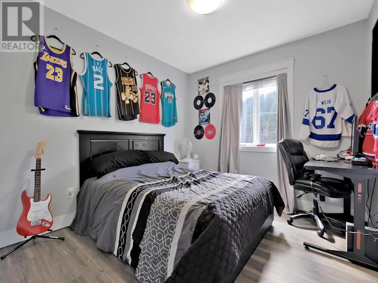 1088 Peak Point Drive, West Kelowna, BC, V1Z 4A9 - 22