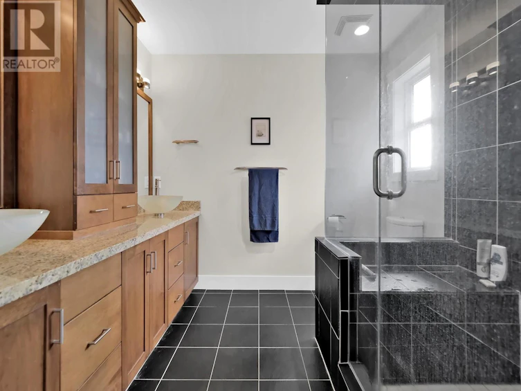 1088 Peak Point Drive, West Kelowna, BC, V1Z 4A9 - 27