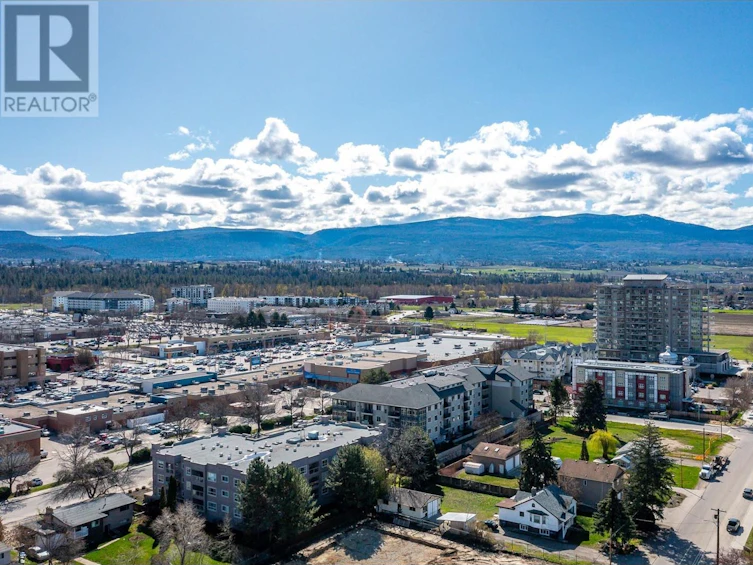 211-2142 Vasile Road, Kelowna, BC, V1Y 6H5 - 33