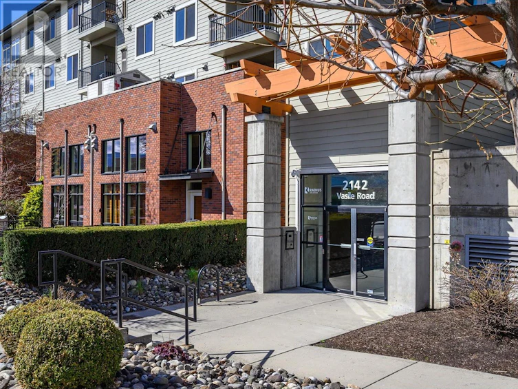 211-2142 Vasile Road, Kelowna, BC, V1Y 6H5 - 4