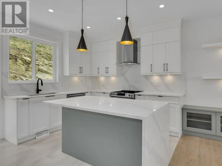 2834 Copper Ridge Drive, West Kelowna, BC, V4T 0E7 - 4