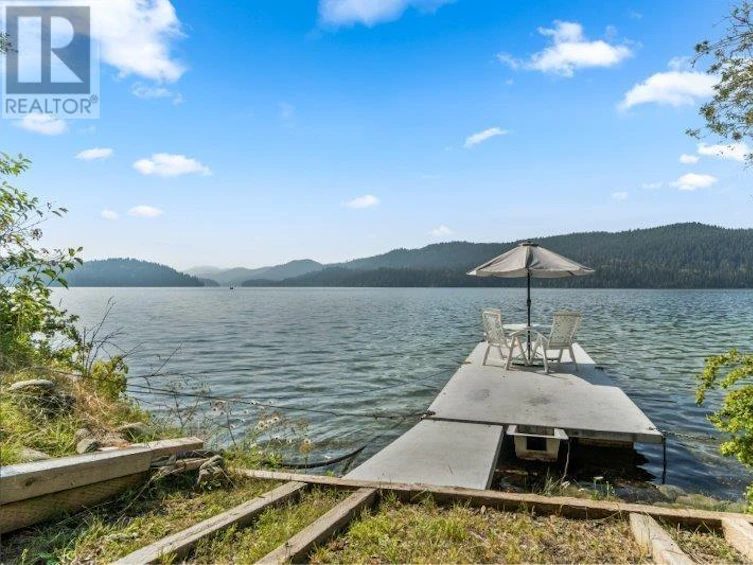 8636 Boultbee Road, Bridge Lake, BC, V0K 1E0 - 6