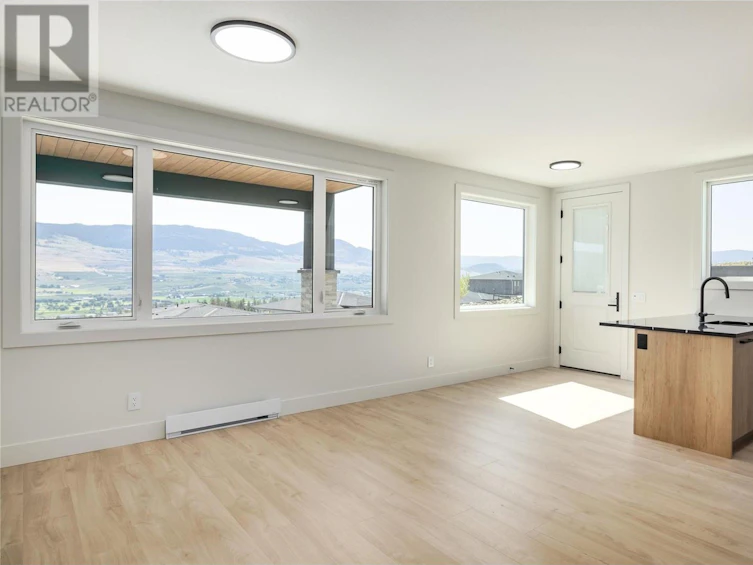 709 Carleton Street, Kelowna, BC, V1V 0J2 - 23