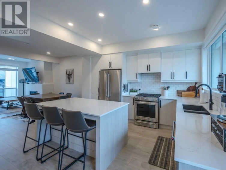 44-8000 Vedette Drive, Osoyoos, BC, V0H 1V2 - 2
