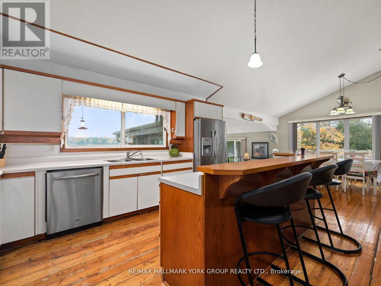 102 Albert Street, Kawartha Lakes, ON, K0M 1K0 - 12