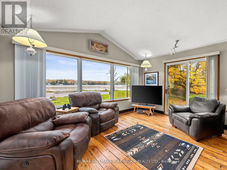 102 Albert Street, Kawartha Lakes, ON, K0M 1K0 - 6