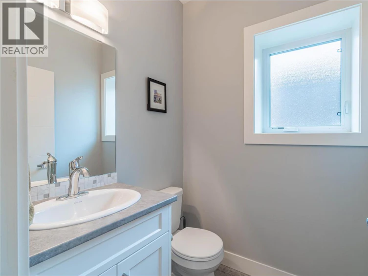 772 W Battle Street, Kamloops, BC, V2C 1H6 - 42