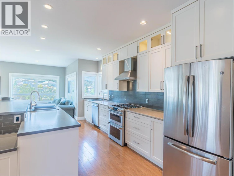 772 W Battle Street, Kamloops, BC, V2C 1H6 - 11
