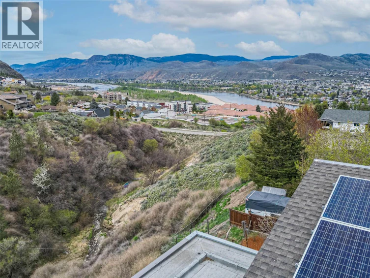 772 W Battle Street, Kamloops, BC, V2C 1H6 - 74
