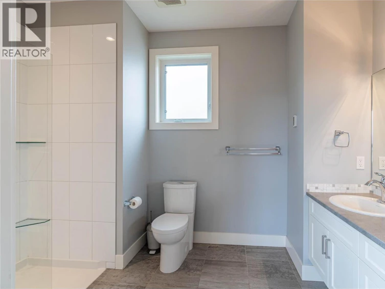 772 W Battle Street, Kamloops, BC, V2C 1H6 - 19