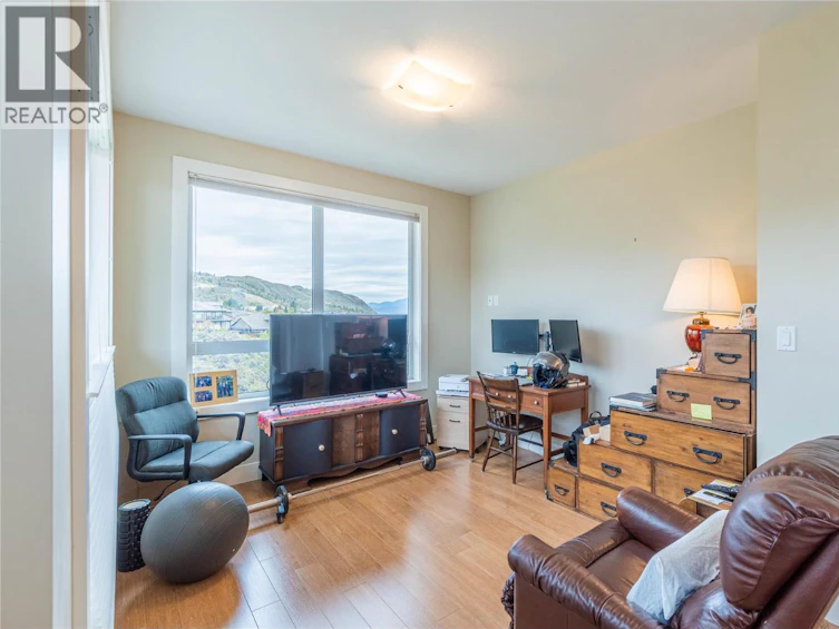 772 W Battle Street, Kamloops, BC, V2C 1H6 - 28
