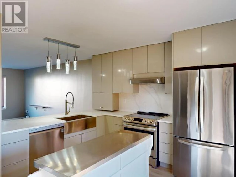 A-4555 Michigan Avenue, Powell River, BC, V8A 2S6 - 10
