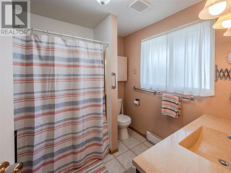 1298 Kensington Street, Penticton, BC, V2A 4N4 - 20