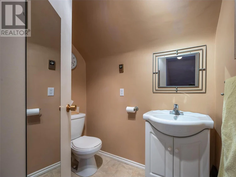 1298 Kensington Street, Penticton, BC, V2A 4N4 - 27
