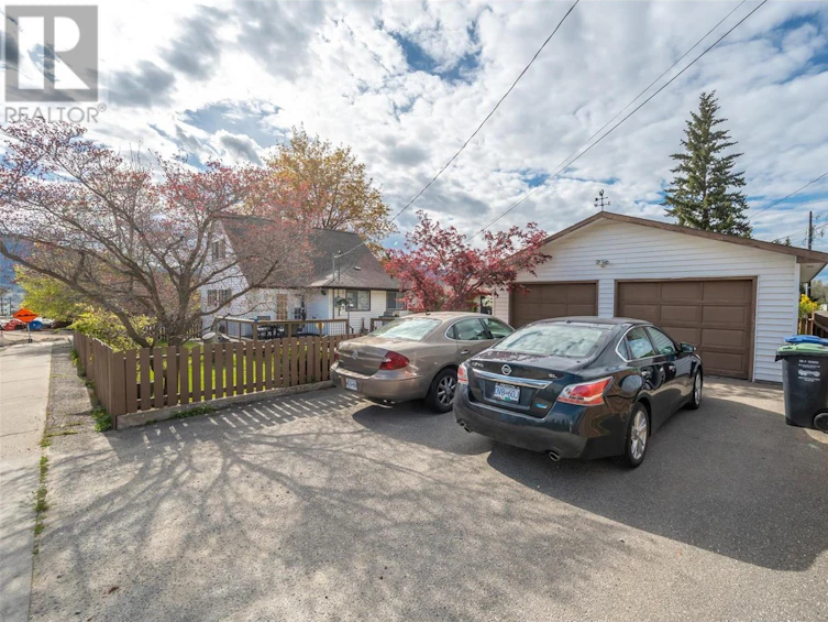 1298 Kensington Street, Penticton, BC, V2A 4N4 - 40