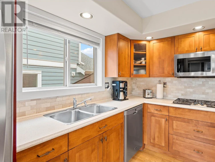 919 Dominion Street, Kamloops, BC, V2C 2Y3 - 10