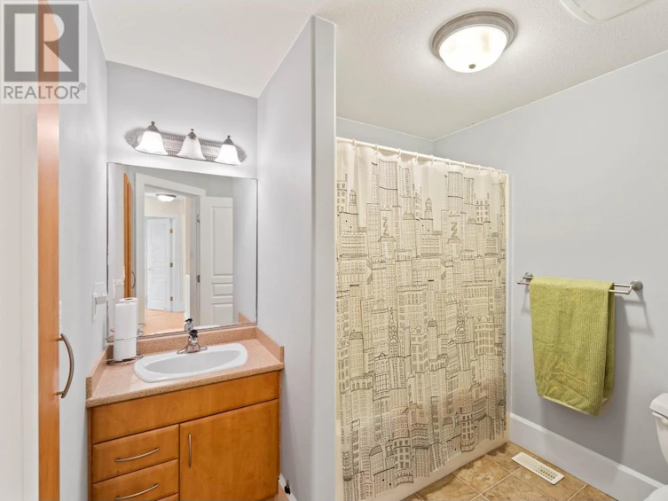 919 Dominion Street, Kamloops, BC, V2C 2Y3 - 35