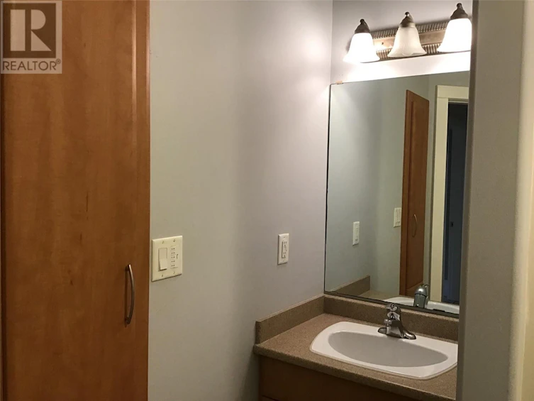 919 Dominion Street, Kamloops, BC, V2C 2Y3 - 39