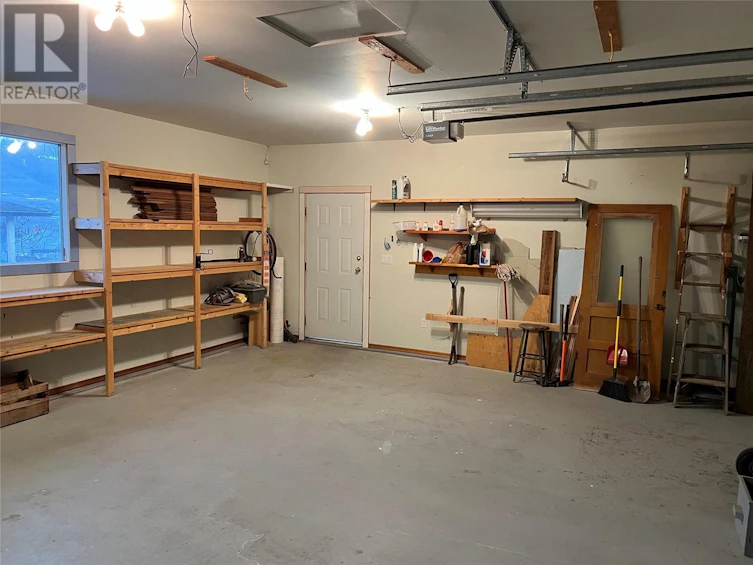 919 Dominion Street, Kamloops, BC, V2C 2Y3 - 83