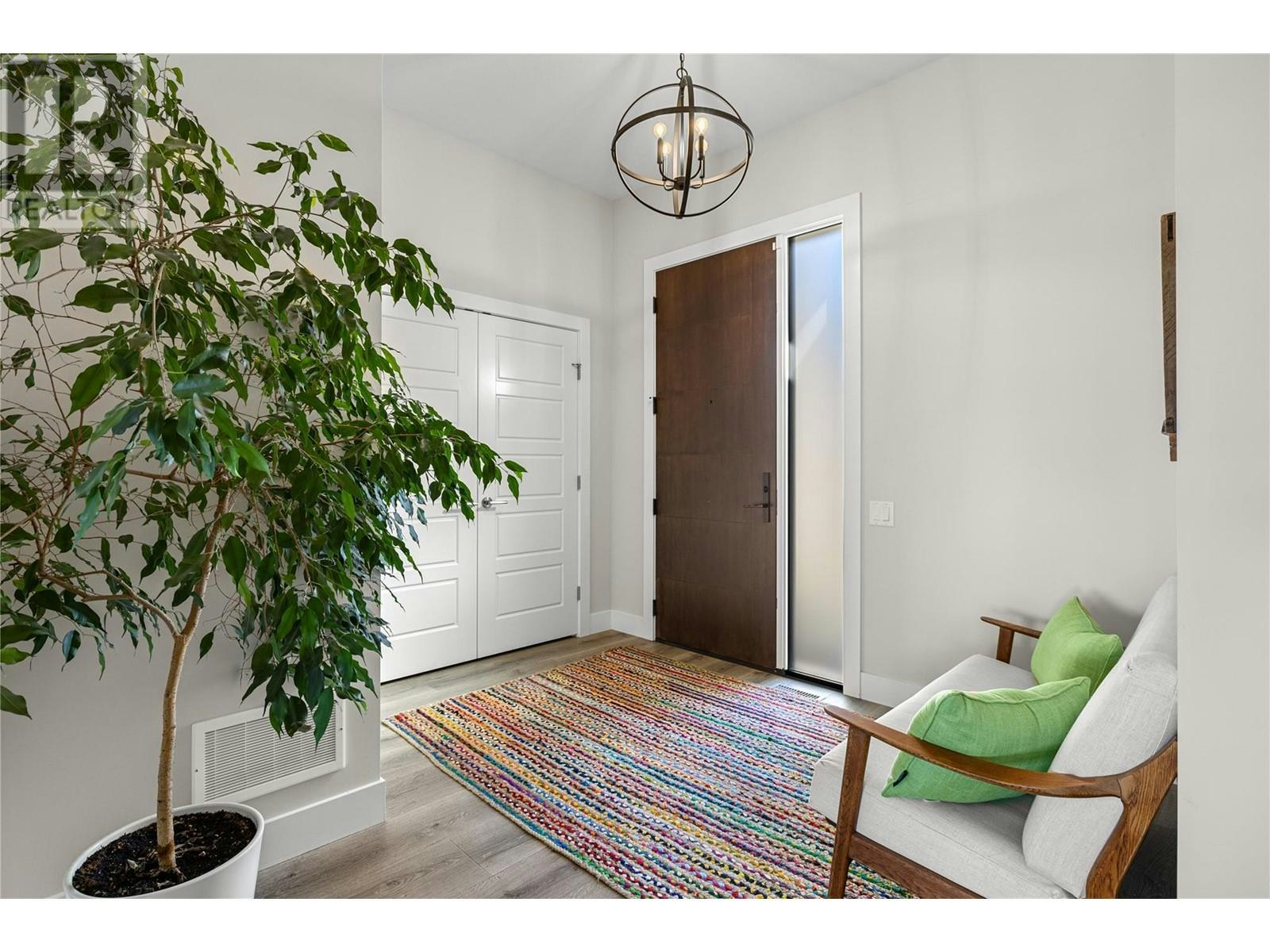 1950 Tallgrass Trail, Kelowna, BC, V1P 1T7 - 4
