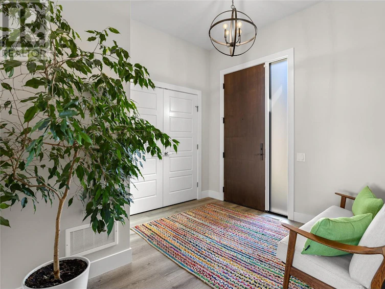 1950 Tallgrass Trail, Kelowna, BC, V1P 1T7 - 4