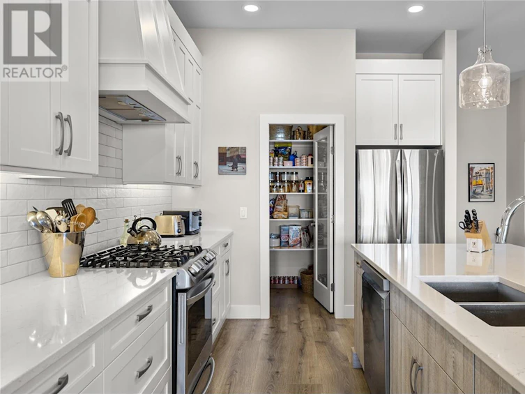1950 Tallgrass Trail, Kelowna, BC, V1P 1T7 - 9